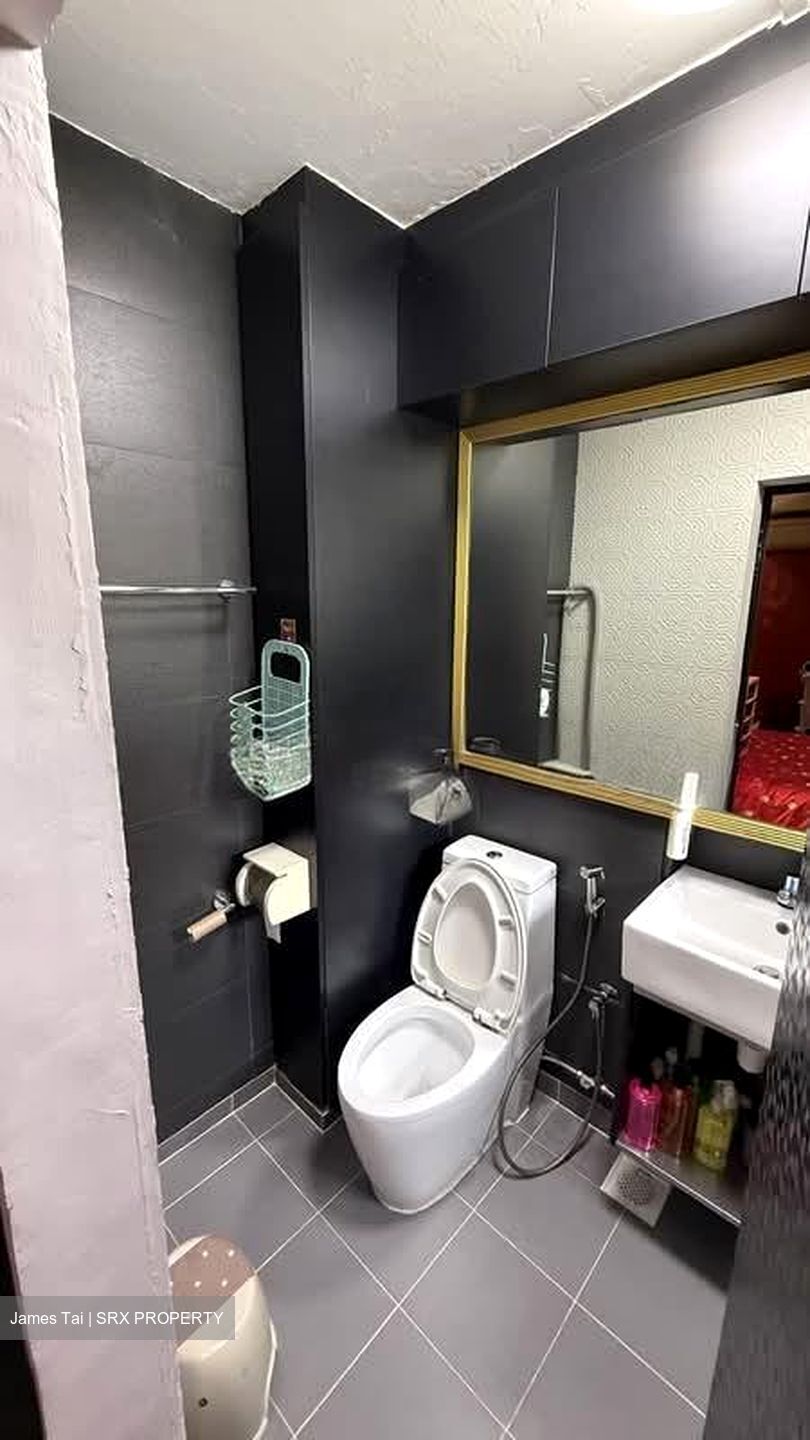 Blk 752 Jurong West Street 74 (Jurong West), HDB Executive #528683421